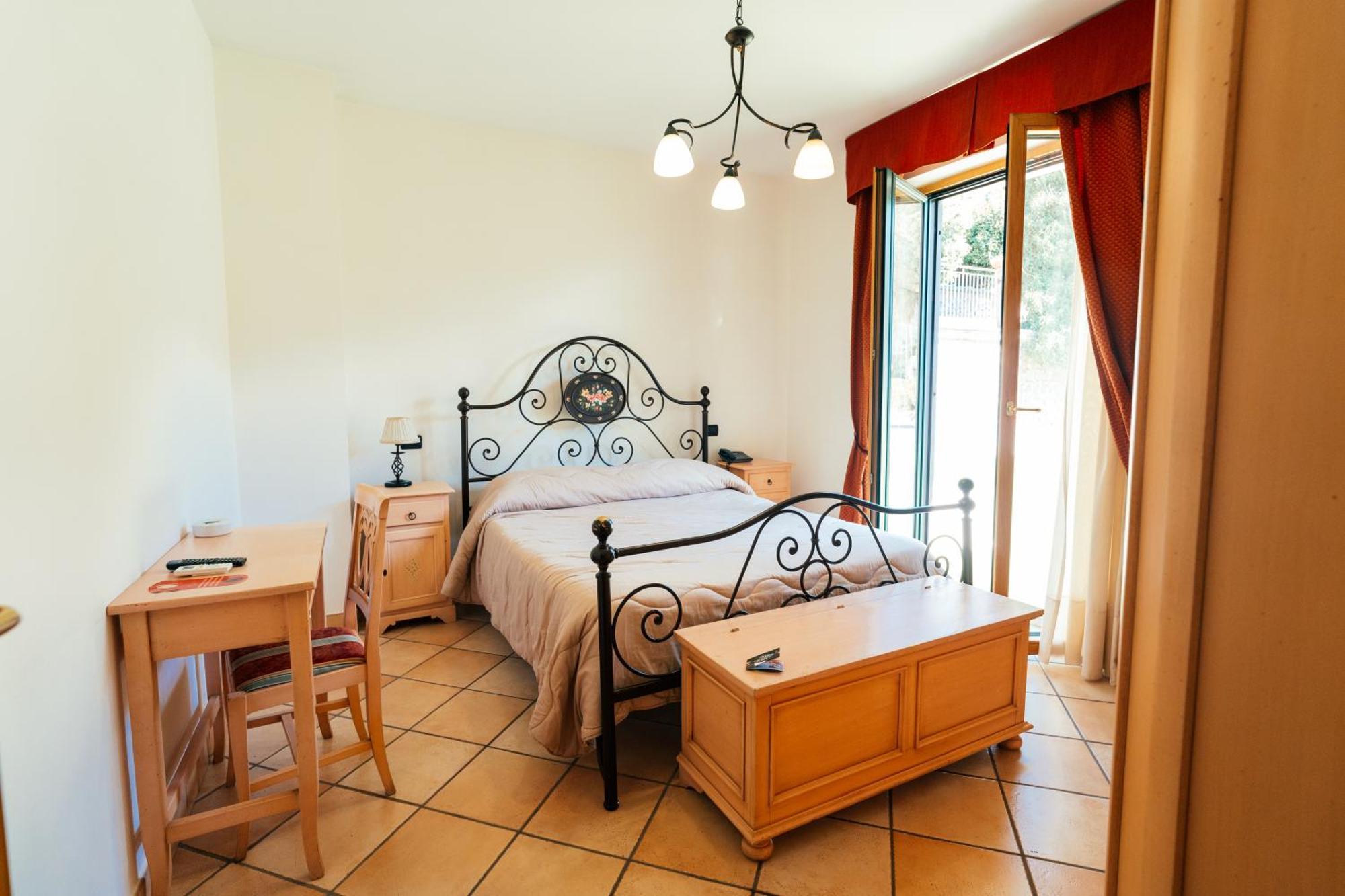 Villa Al Rifugio Cava De' Tirreni Luaran gambar