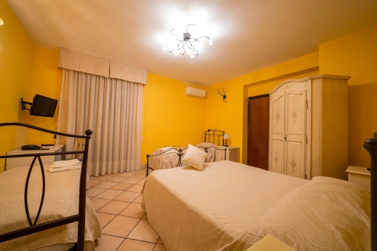 Villa Al Rifugio Cava De' Tirreni Luaran gambar